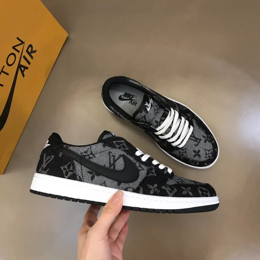 Men's shoes 💰p440 "*OUIS *UITTO* Nike" new original drawer box, co-branded low-top casual sneakers, this sneaker is completely made of denim canvas splicing leather, decorated with Louis Vuitton's iconic monogram and Damierl pattern with natural cowhide piping. The upper of this shoe combines LV’s most classic Monogram and Damier elements, giving it a sense of luxury and recognition! Size: 38-45